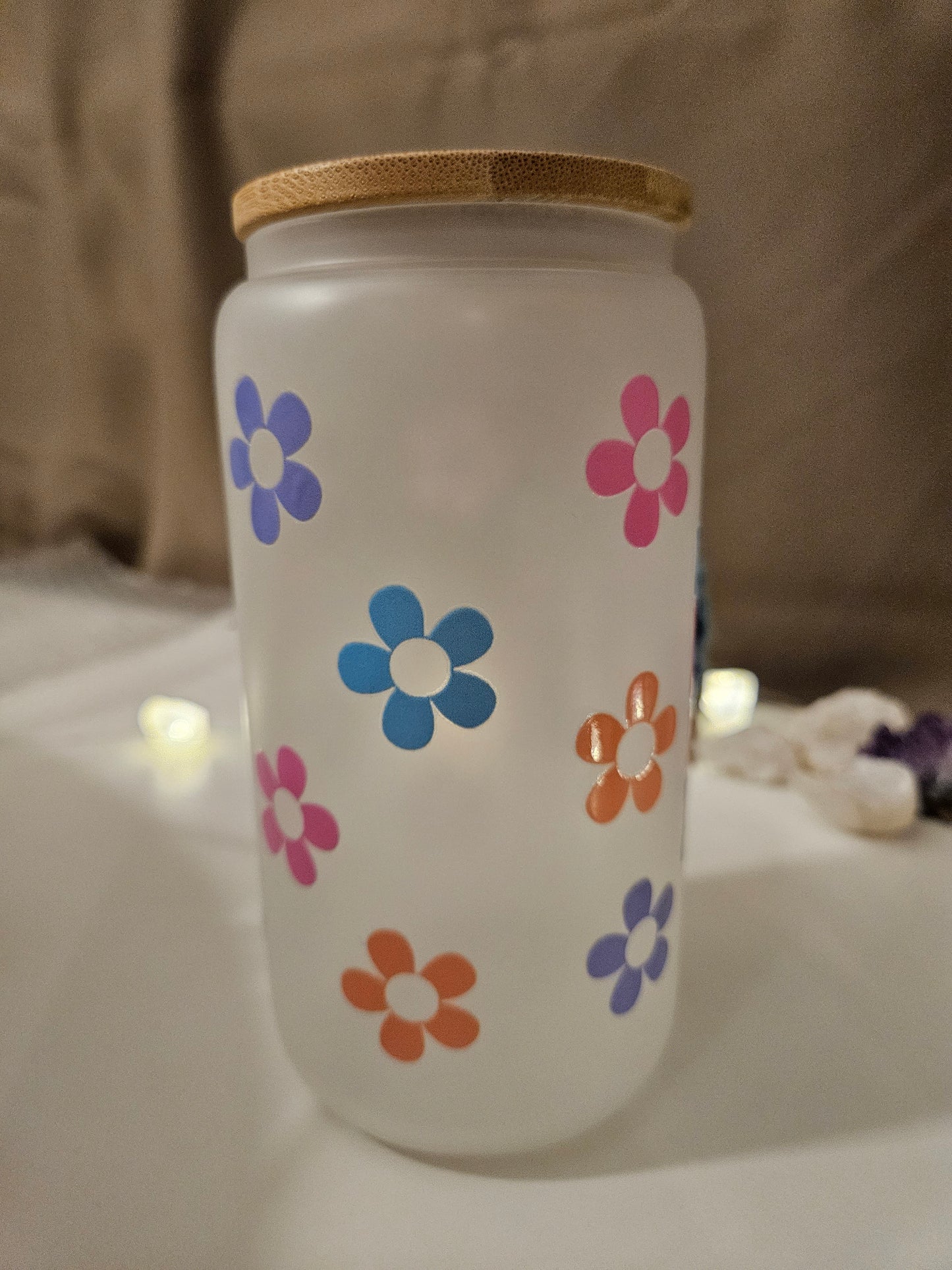 Swifties milchiges Glas mit Bambusdeckel