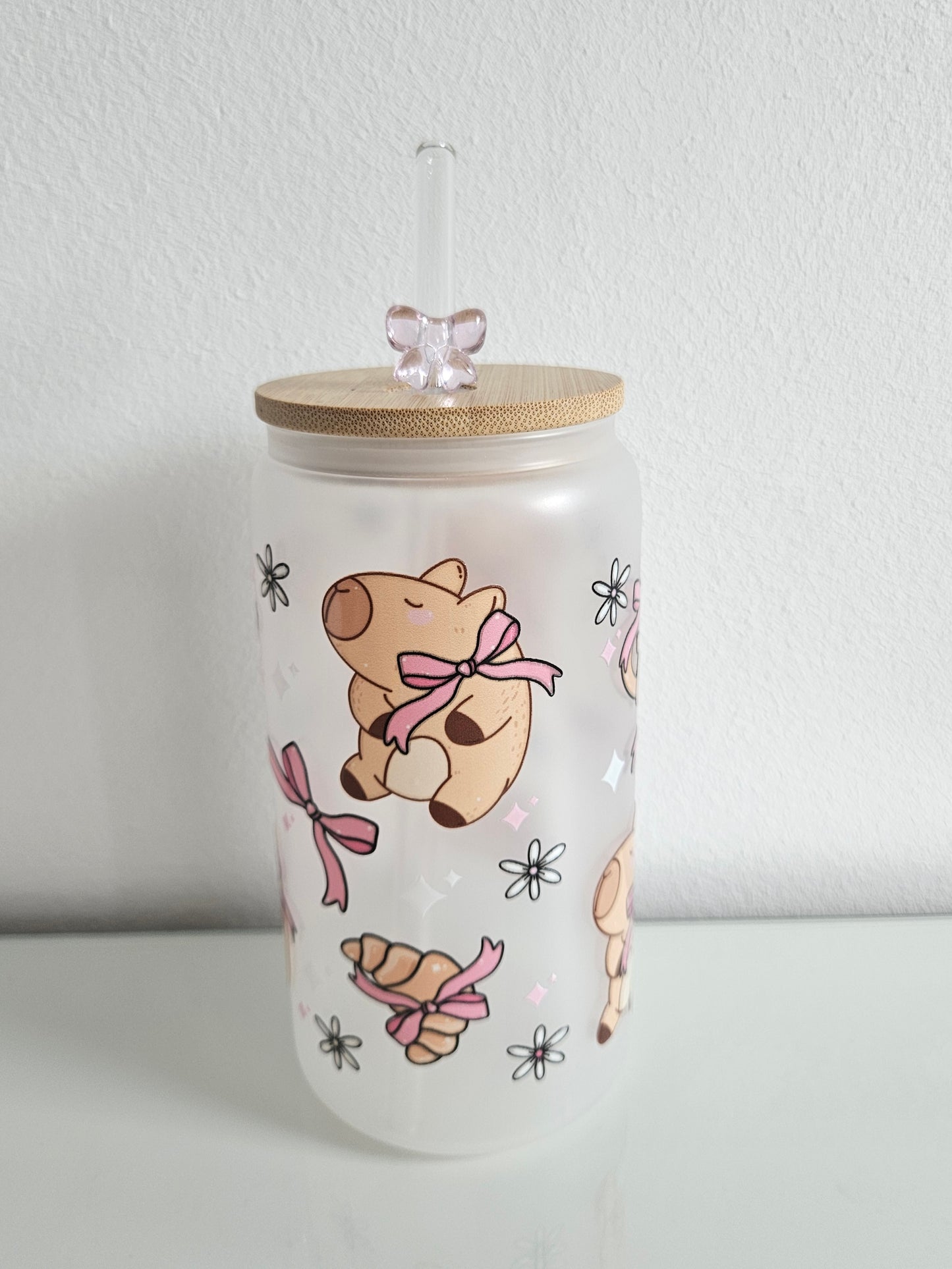 Capybara Glas mit Schleifenstrohhalm