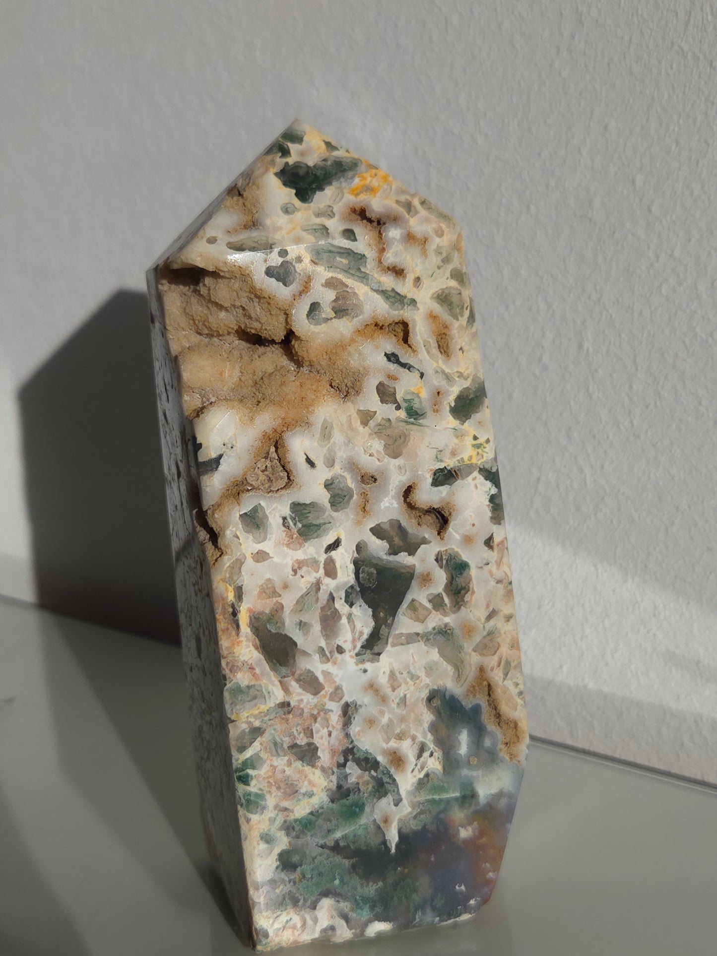 Ocean Jasper Freeform / Tower mit natürlicher Druzy-Struktur