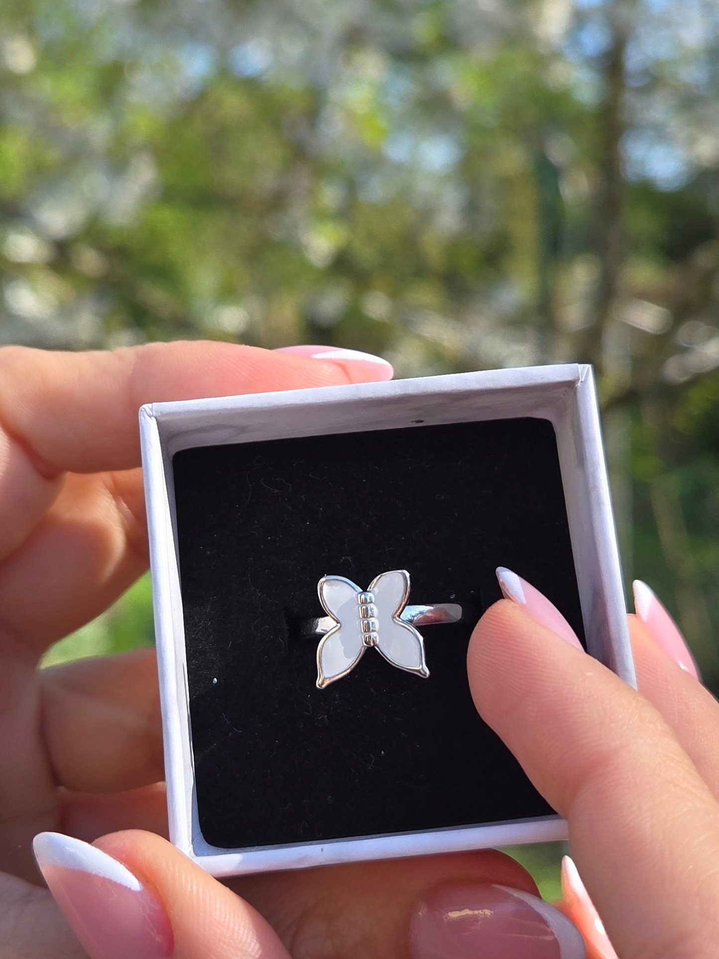 Fidgetring Schmetterling weiß
