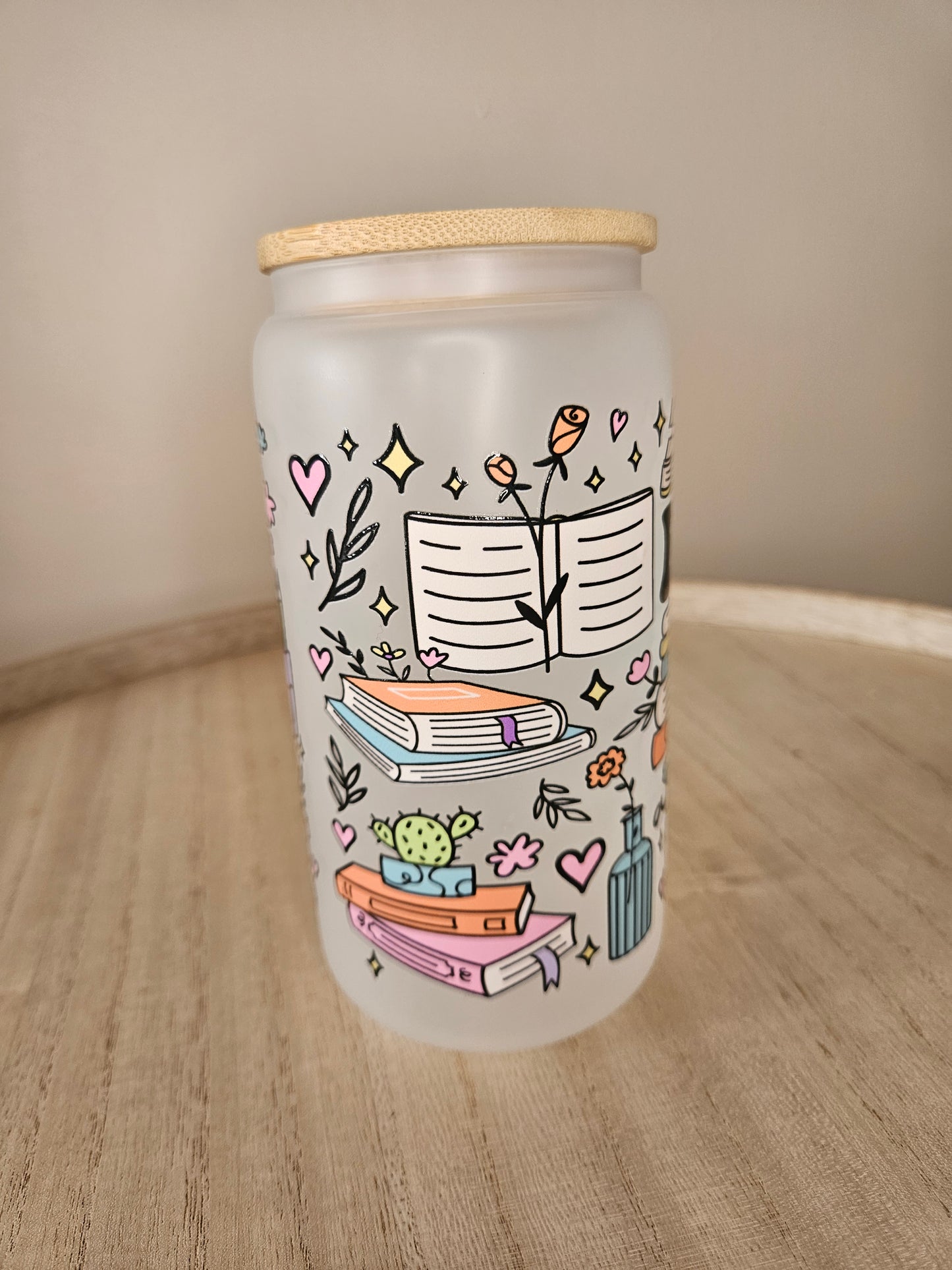 Bookaholic frosted Glas mit Bambusdeckel