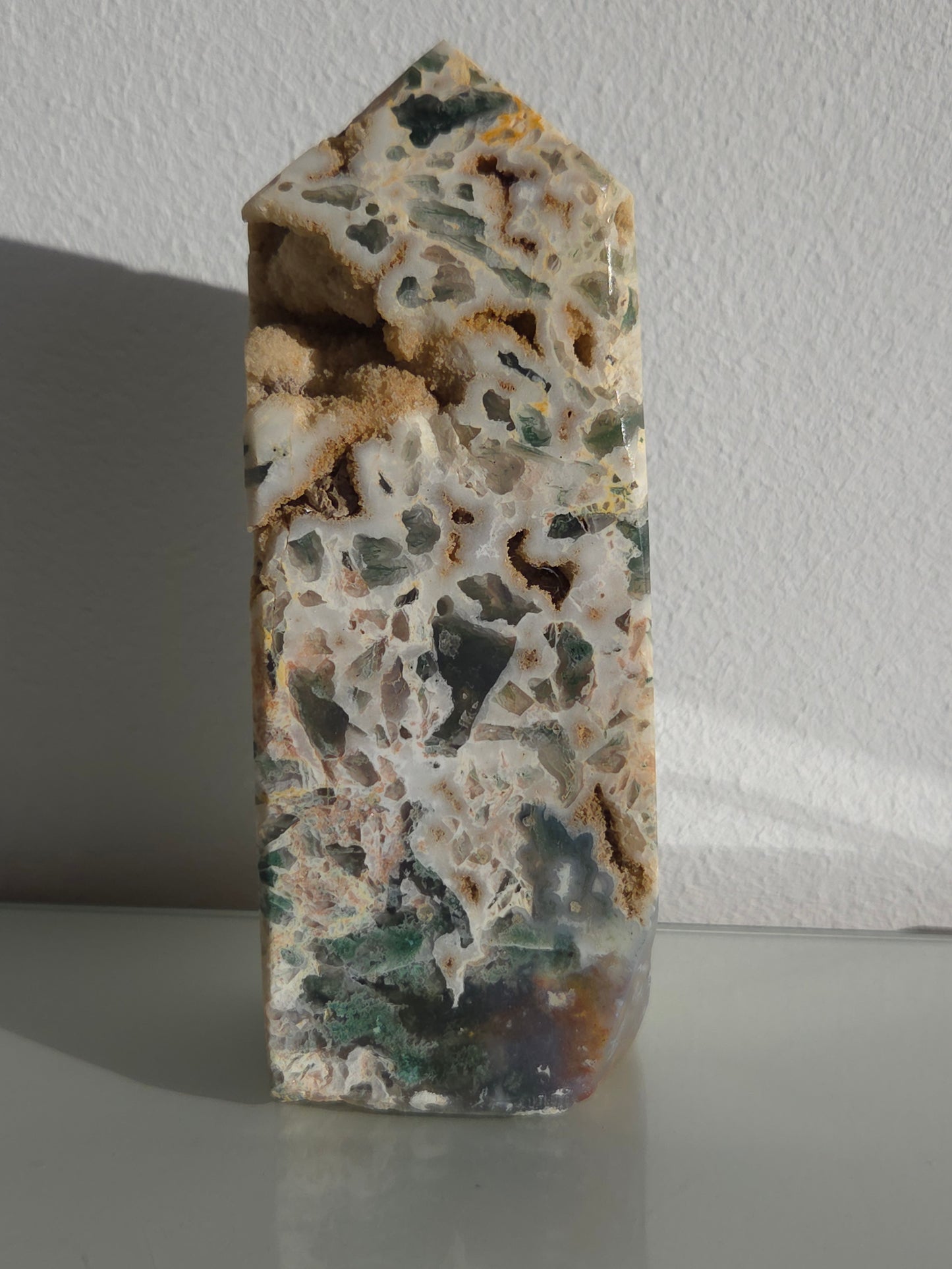 Ocean Jasper Freeform / Tower mit natürlicher Druzy-Struktur
