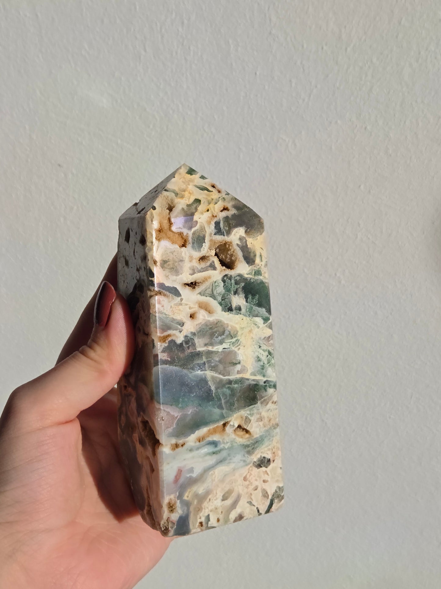 Ocean Jasper Freeform / Tower mit natürlicher Druzy-Struktur